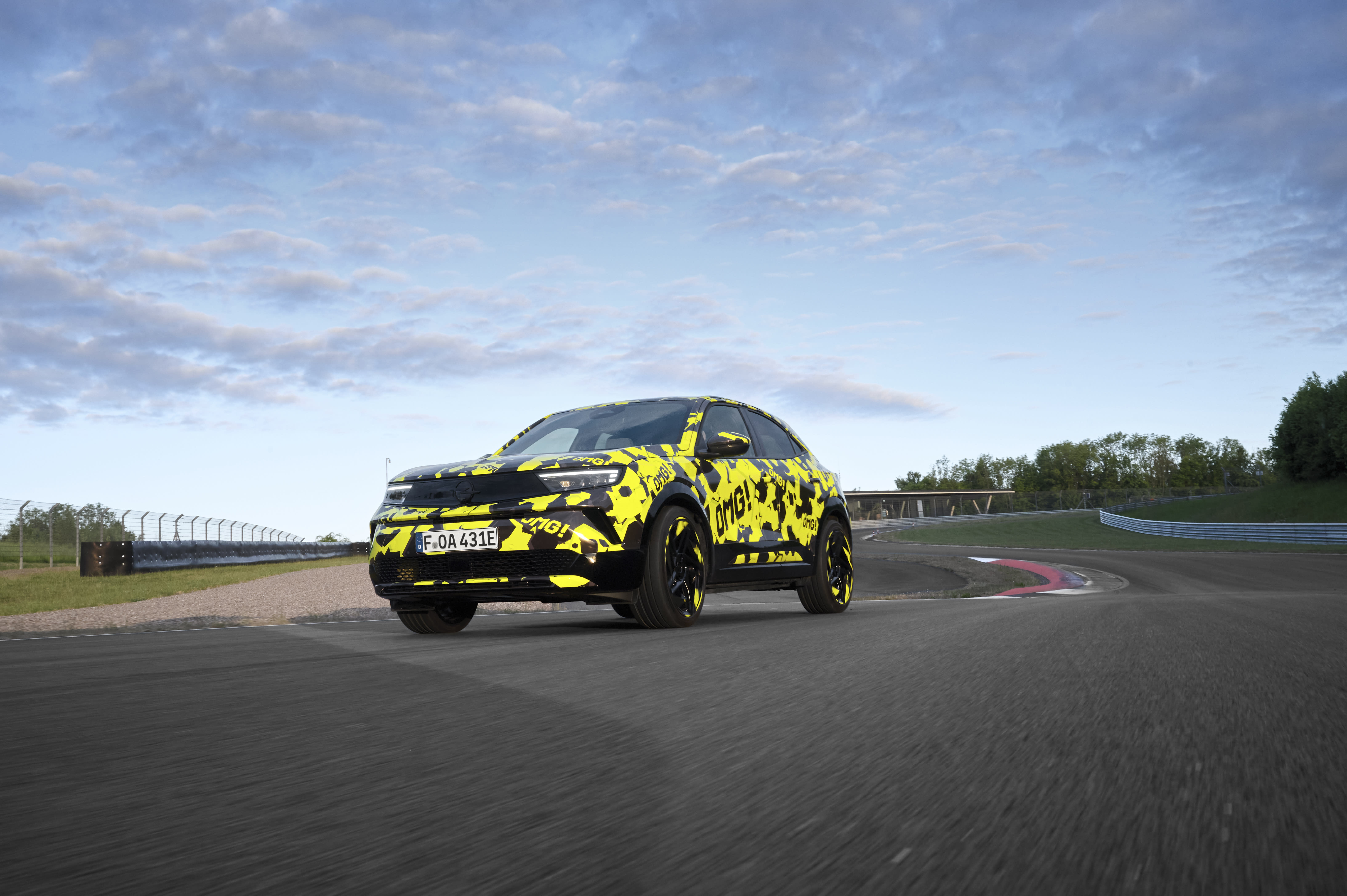 Ein Opel Mokka GSE Rally.