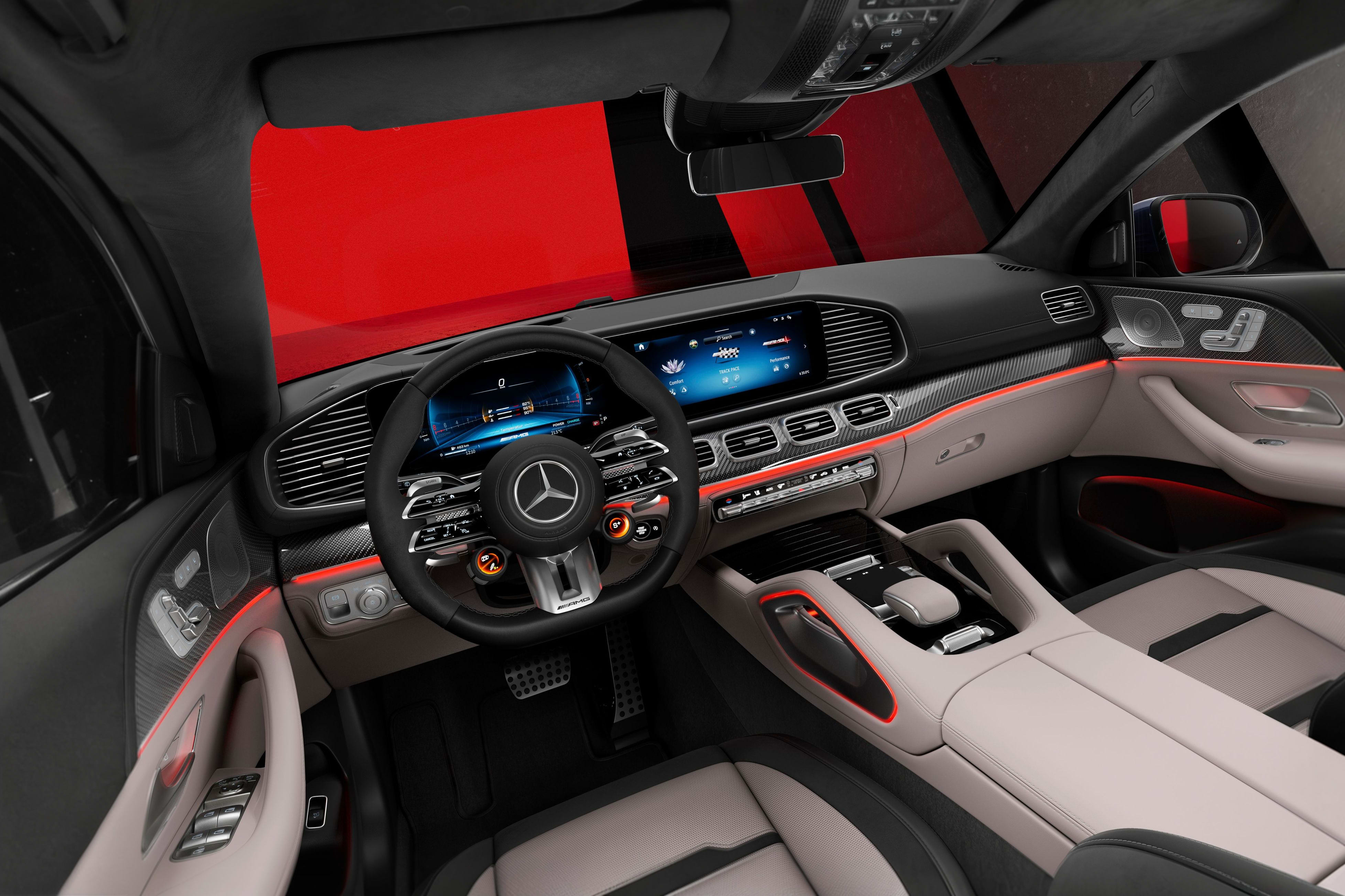Das Cockpit des Mercedes GLE Coupe.