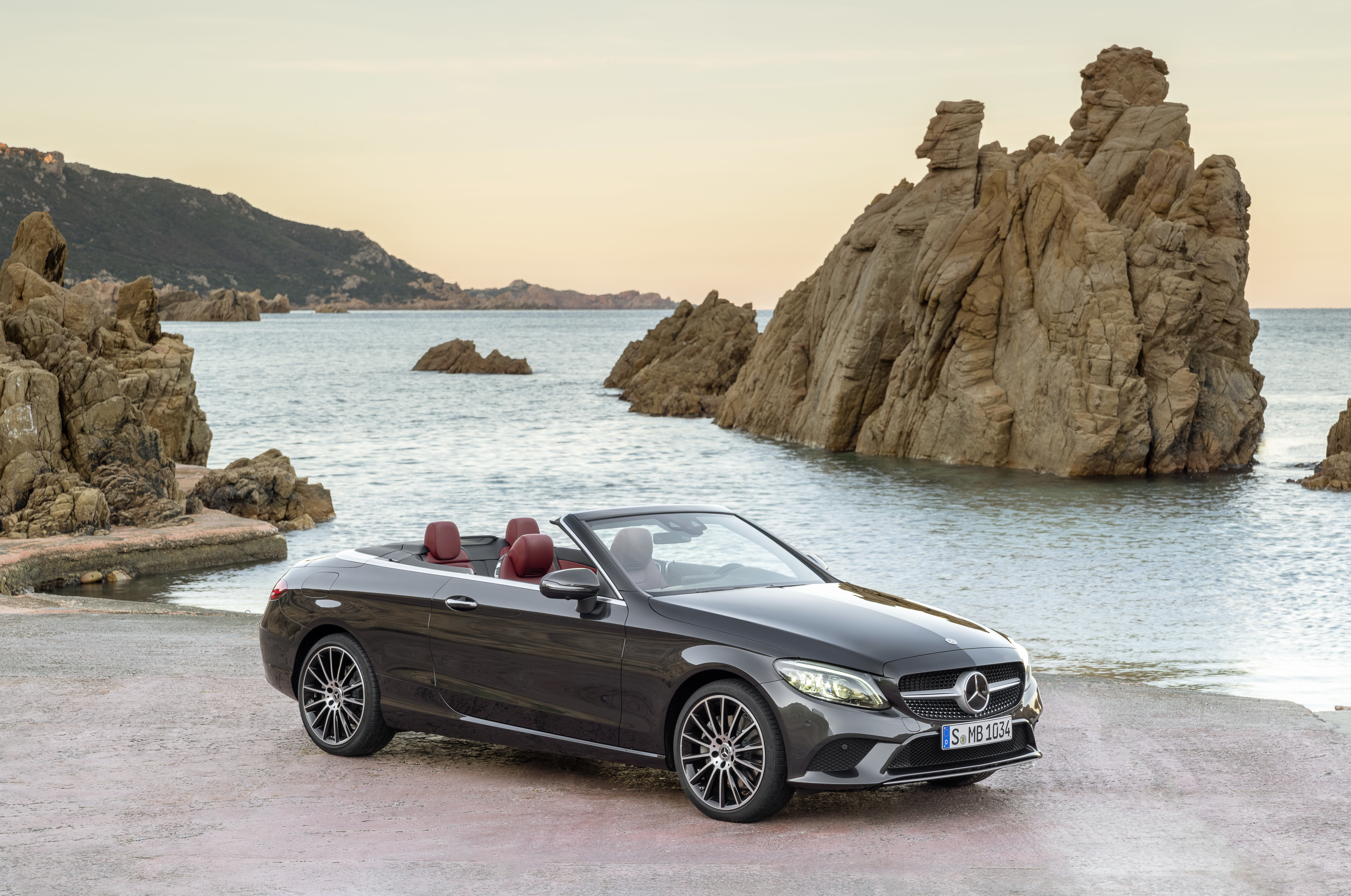 Ein Mercedes C-Klasse Cabrio.