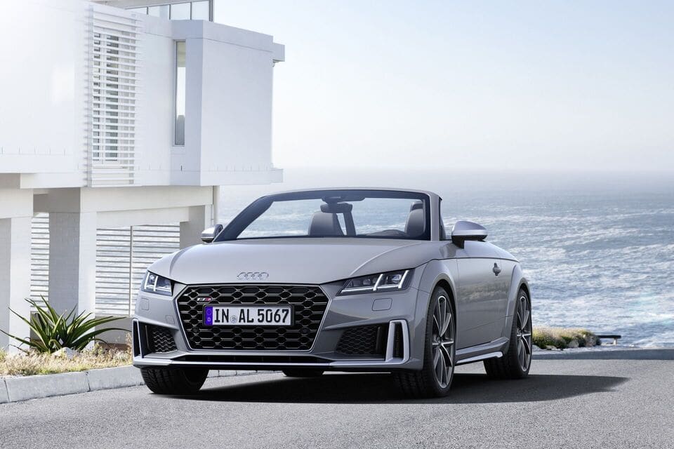 Ein Audi TT Roadster (8J) .