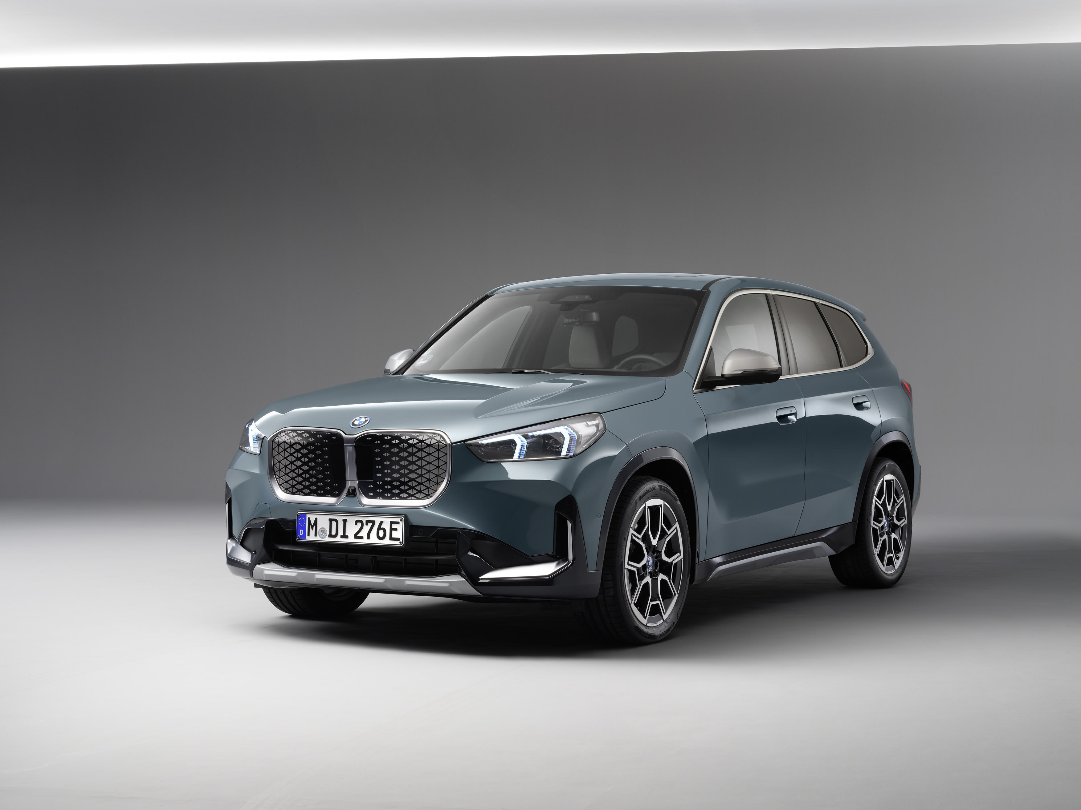 Ein BMW iX1.