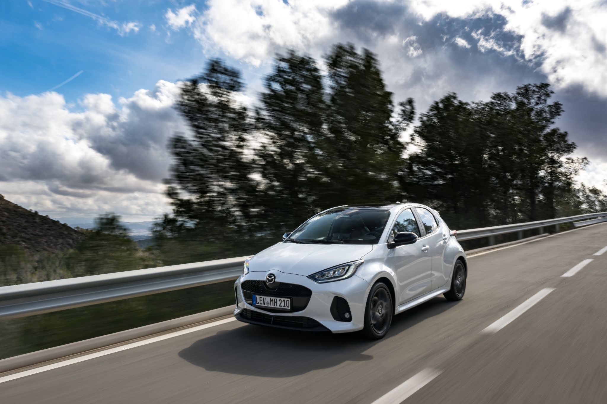 Ein Mazda2 Hybrid als einer der besten Kleinwagen 2026.