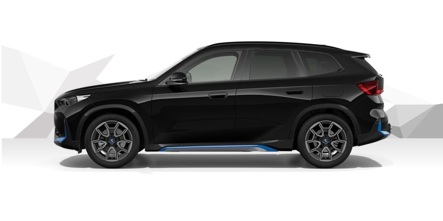 BMW iX1