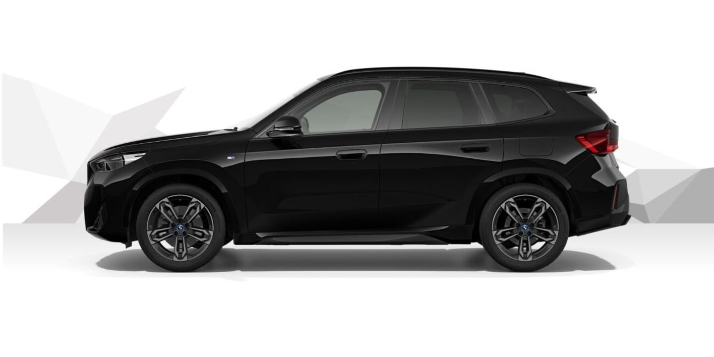BMW iX1