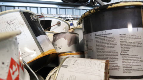 Miljöbilen på turné - hämtar farligt avfall