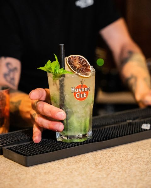 restobons/uploads/a9kfwfsja5cqzrisnooz