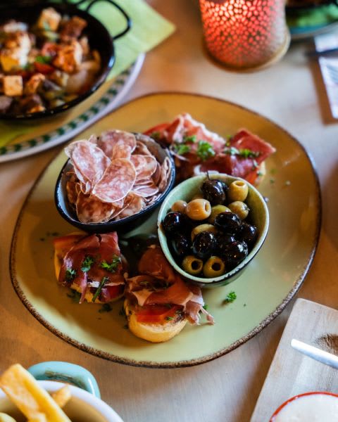 restobons/uploads/g9jtxb0zny8ome1zper9