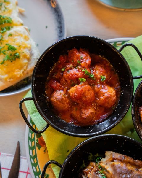 restobons/uploads/q2anvbjyhchnoewzpfai