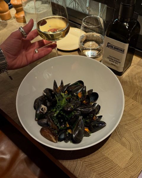 restobons/uploads/zzaffmnrueser1jfn8wc