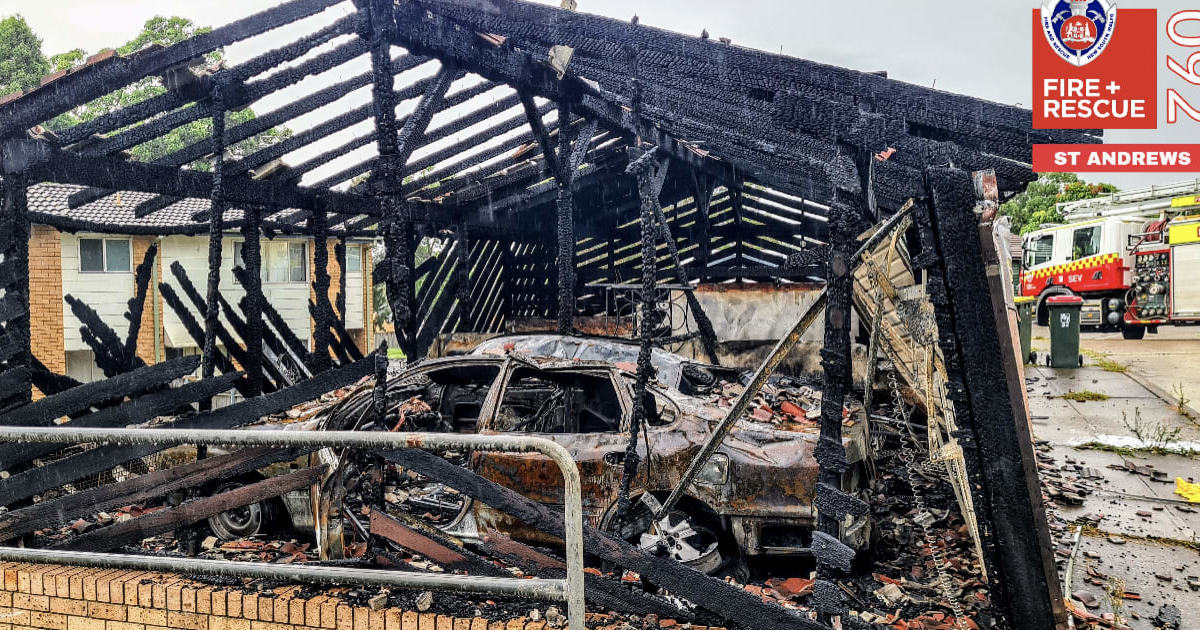 An image relating to the news item Four car garage fire