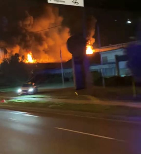An image relating to the news item Fire destroys Western Sydney factory - VIDEO
