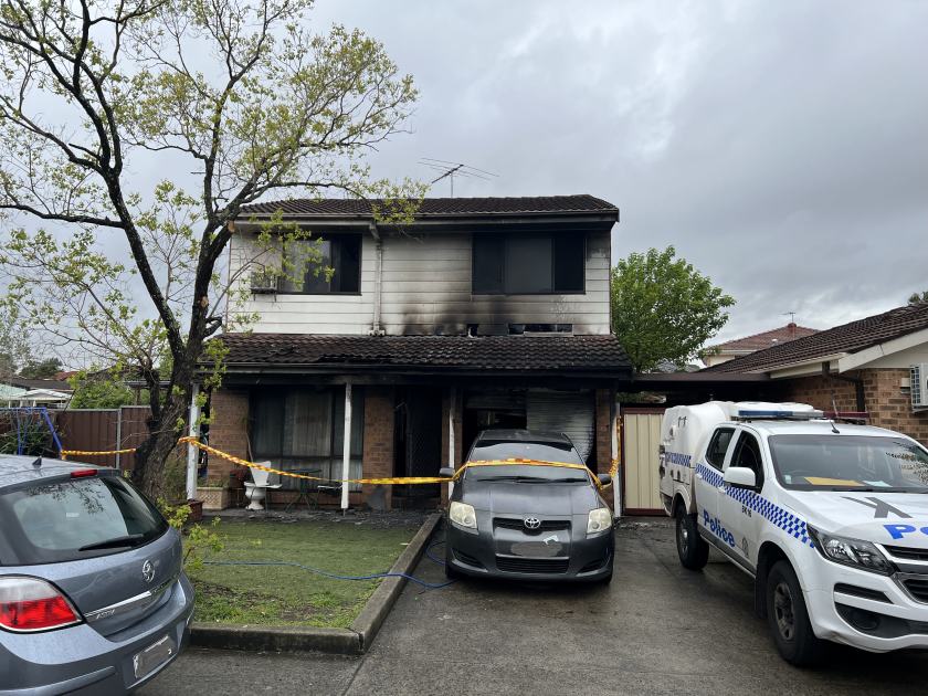 An image relating to the news item Firefighters save townhouse - Video