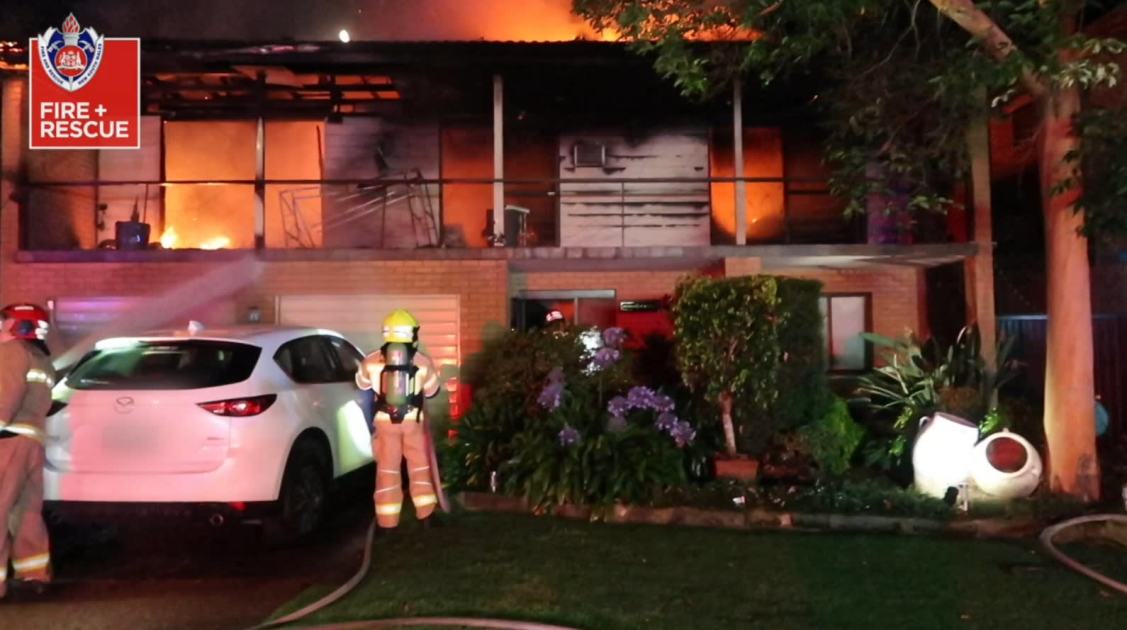 An image relating to the news item Faulty Christmas tree lights spark intense house fire - VIDEO