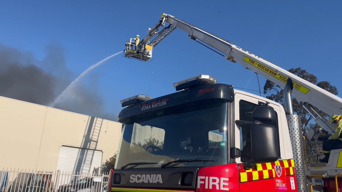An image relating to the news item Firefighters continue to battle intense fire in Sydney