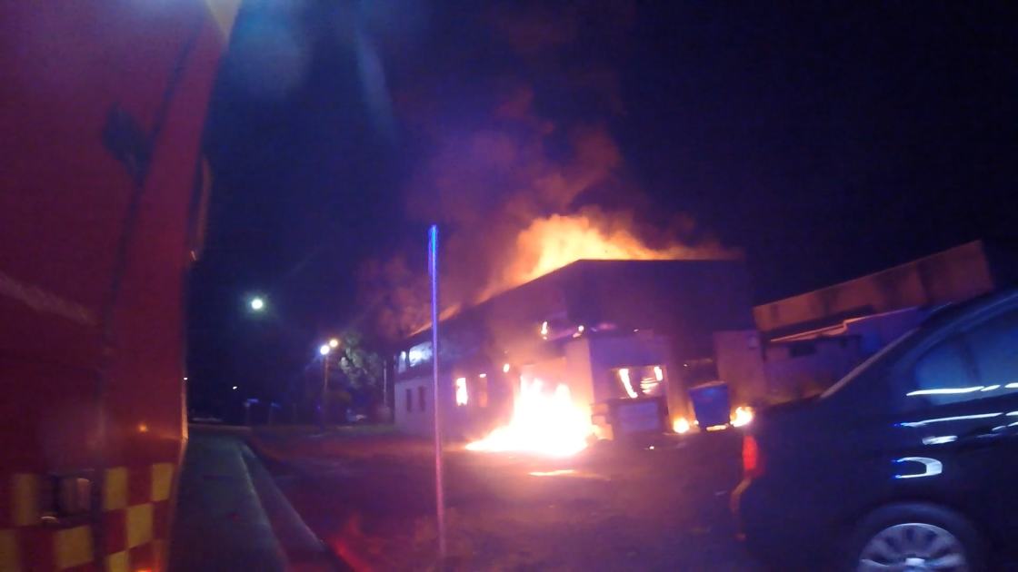 An image relating to the news item Firefighters battle blaze at car workshop 