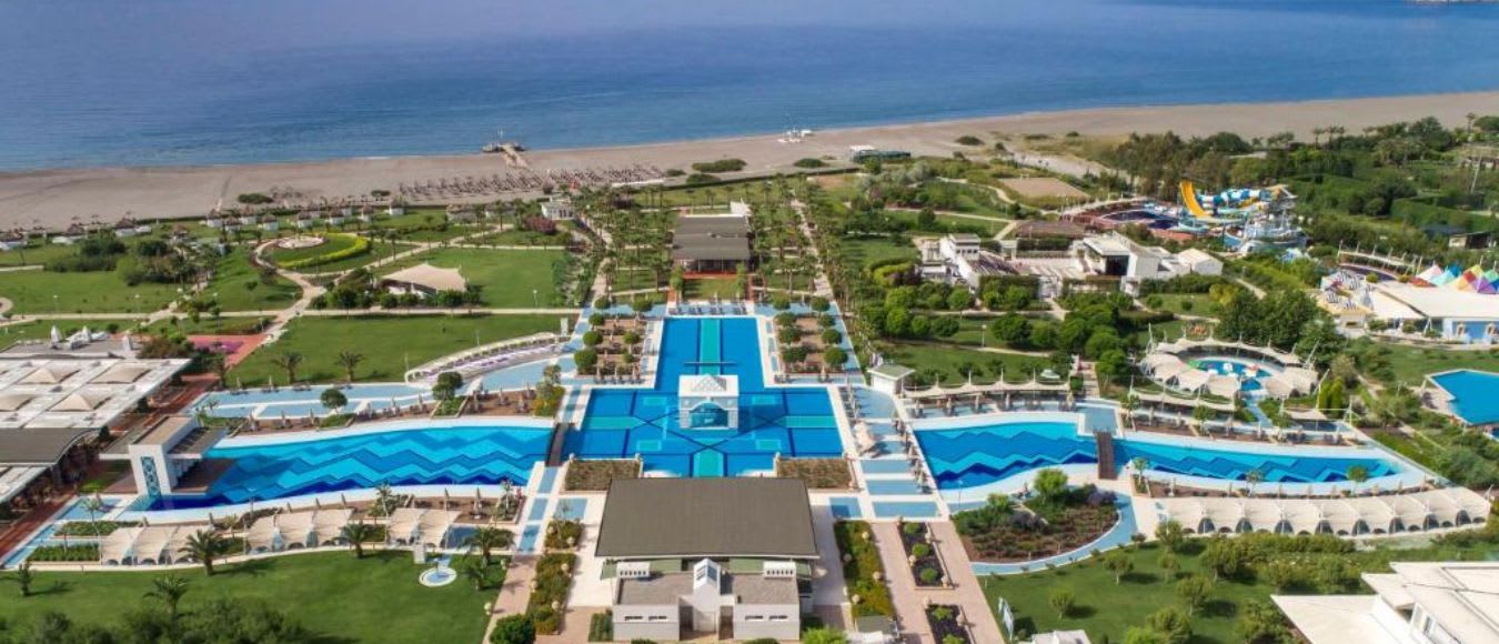 All-inclusive-Urlaub in 5-Sterne Hilton-Strandresort in der Türkei ab 360 Euro pro Nacht