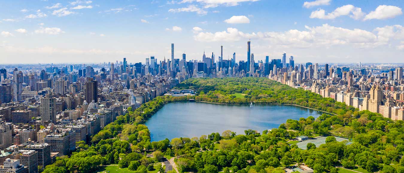 In Premium Economy Class von Deutschland nach New York ab 676 Euro