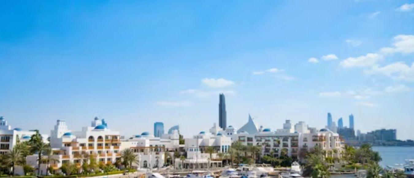 Nach Dubai in Business Class ab 681 Euro und viele Lufthansa Points