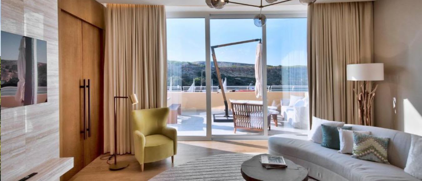 Suite mit Halbpension im 5-Sterne Radisson Golden Sands Malta ab 194 Euro pro Nacht