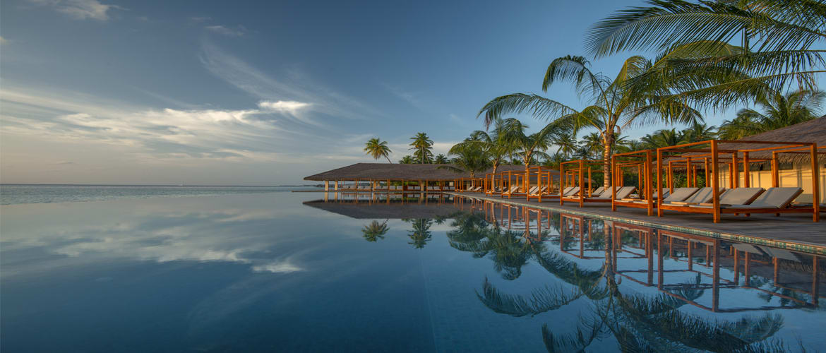 Pool-Villa im The Residence Maldives at Dhigurah inkl. Halbpension ab 703 Euro