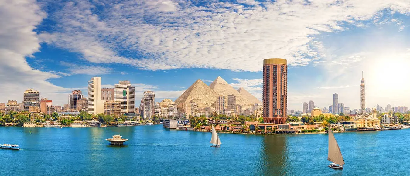 In Premium Economy Class nach Saudi-Arabien ab 409 Euro, Ägypten ab 529 Euro