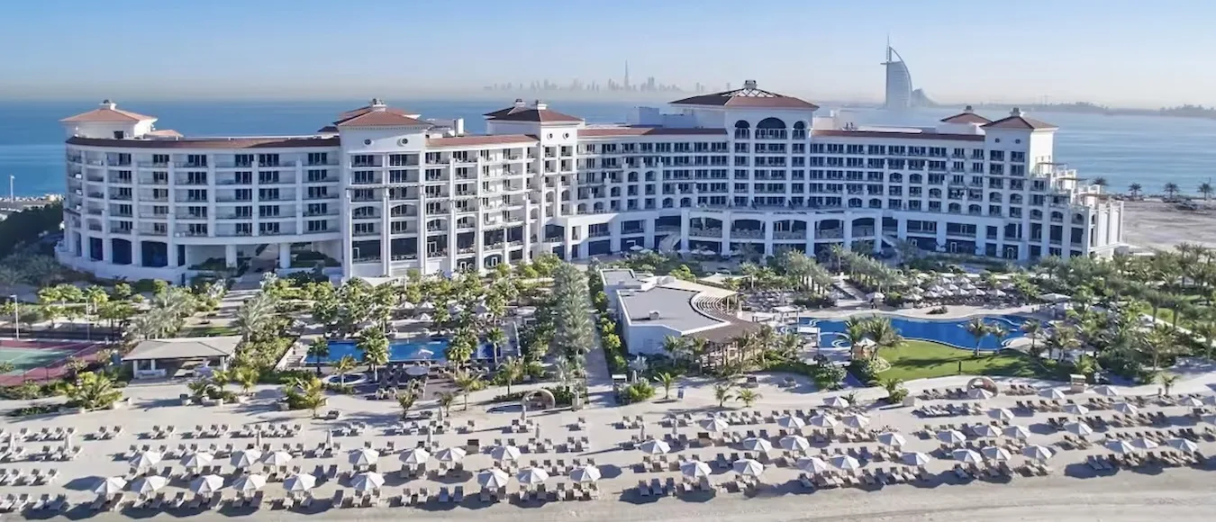100 qm Sea View Suite im Waldorf Astoria Dubai Palm Jumeirah ab nur 340 Euro pro Nacht inkl. Frühstück, 100 USD Guthaben u.v.m.