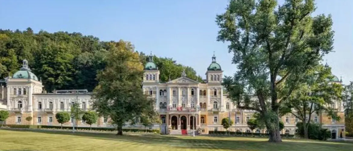 Königliches Hotel-Erlebnis in Marienbad inklusive Halbpension ab 225 Euro pro Nacht