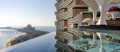 Nonstop nach Dubai in Business Class ab 2.128 Euro