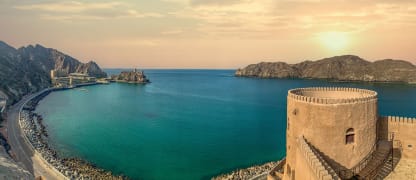 Von der Schweiz in den Oman ab 320 Euro fliegen