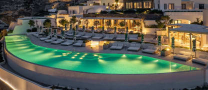 Sandblu Santorini: Griechische Premiere der LXR Hotels & Resorts