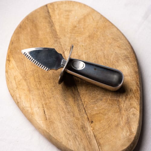 Steel oyster knife