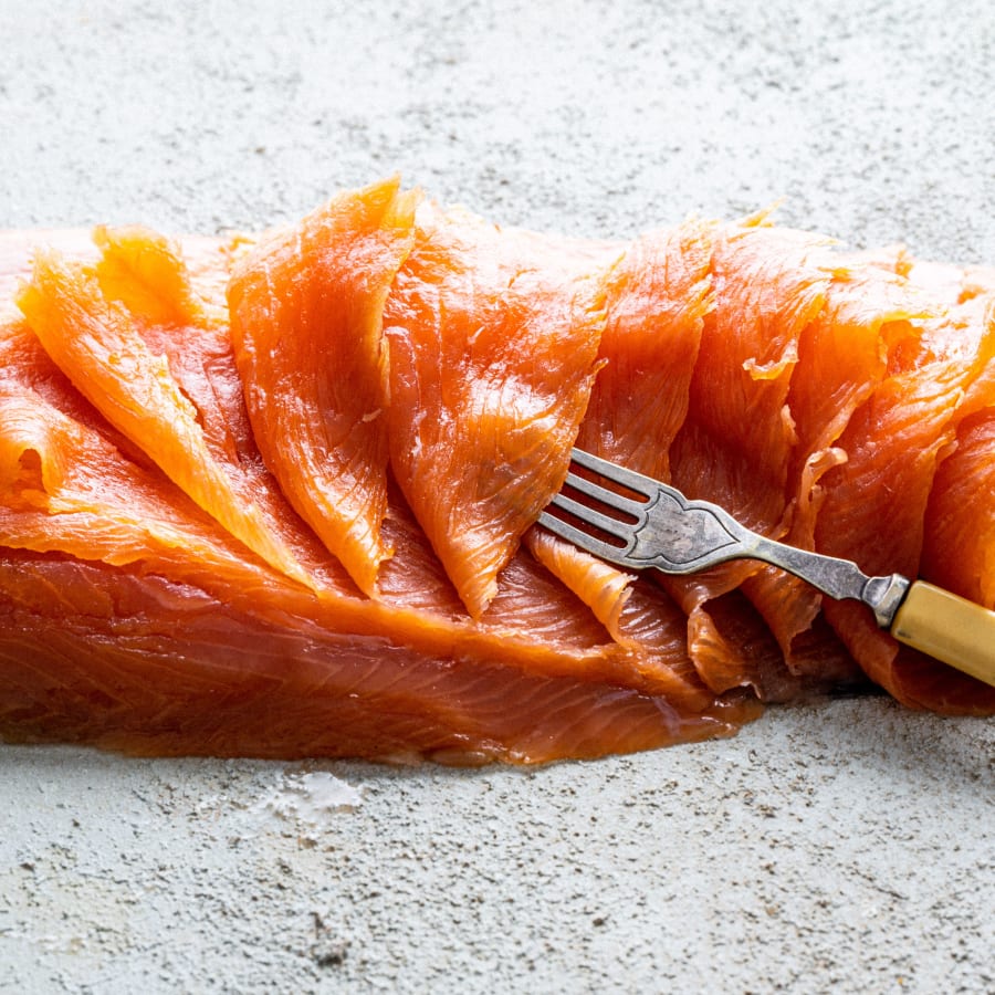 smoked salmon 1kg d cut