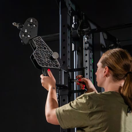 EXPLOSIVE FREESTYLE PULLEY ARMS WITH FLOW AND LOCK MODES