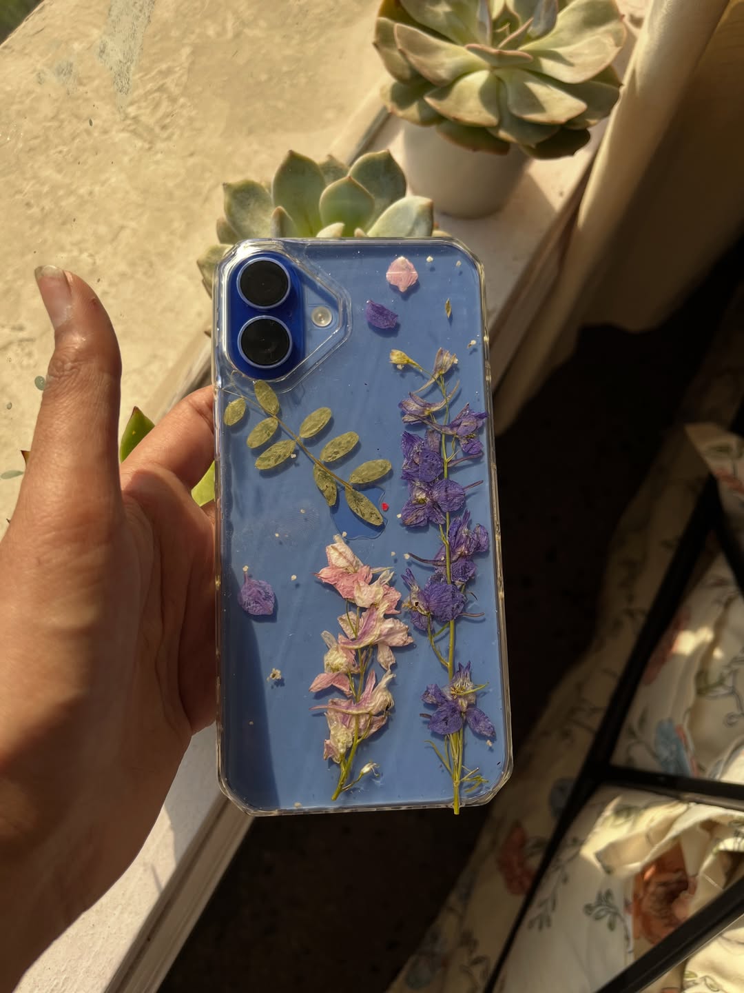 Real Dried Flower Phone Case detail view