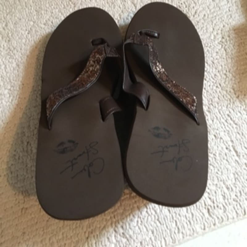 victoria's secret flip flops sale