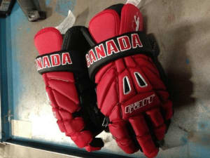 Gait Canada Lacrosse gloves WILC 2015 WILC Nation Preview: Canada Photo Credit Canadian Lacrosse Association