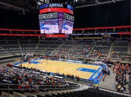 PPG Paints Arena enjoyed a doubleheader of the Duquesne men's and women's basketball teams Tuesday, with the school going 1-1 in those games.