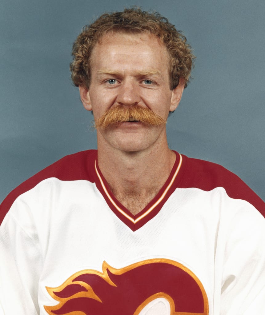 SPORTS MUSTACHE