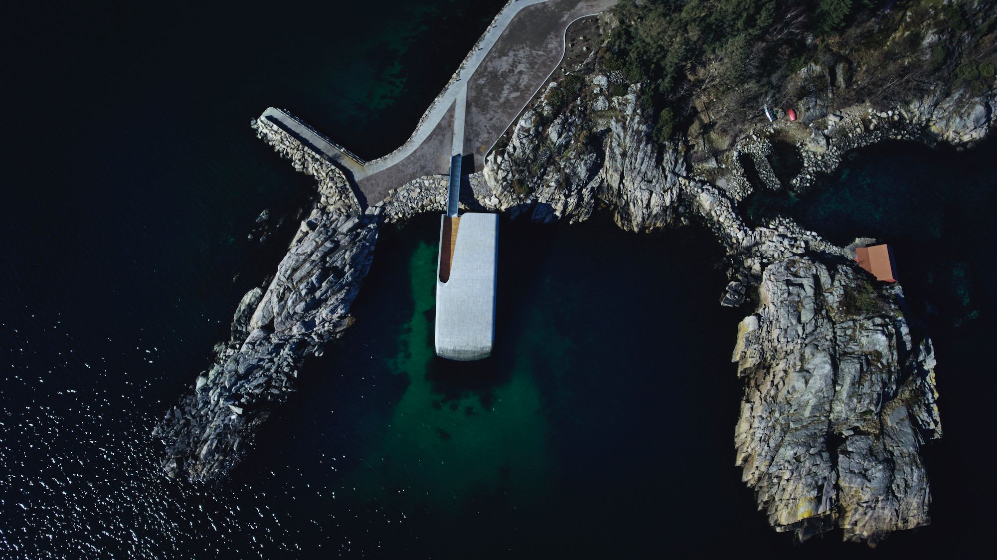 Under Restaurant in Lindesnes - a drone picture showing the restaurant from above.