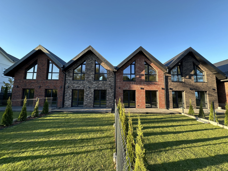 КМ "Панська Баварія" від Одноповерховий Київ