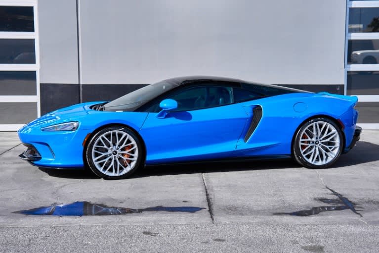 McLaren GT