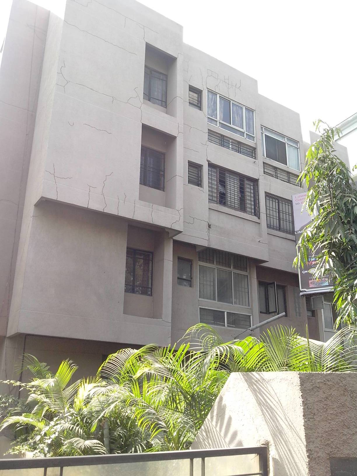  Apartments In Old Madras Road for Large Space