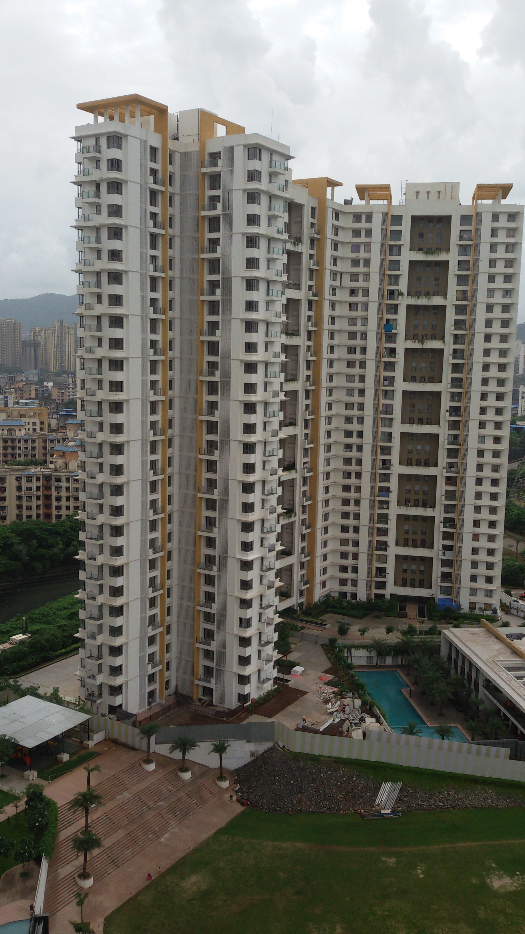 Lodha Luxuria at Majiwada in Thane by Lodha Group Rating, Reviews, Map