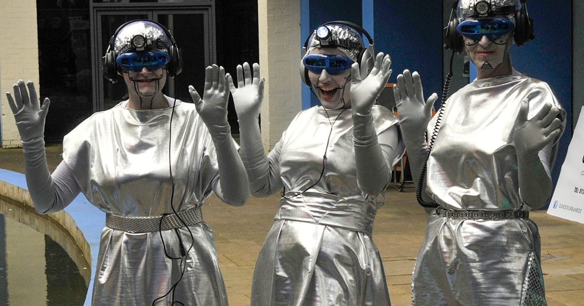 100+ Fantastic Homemade Futuristic and SciFi Costumes