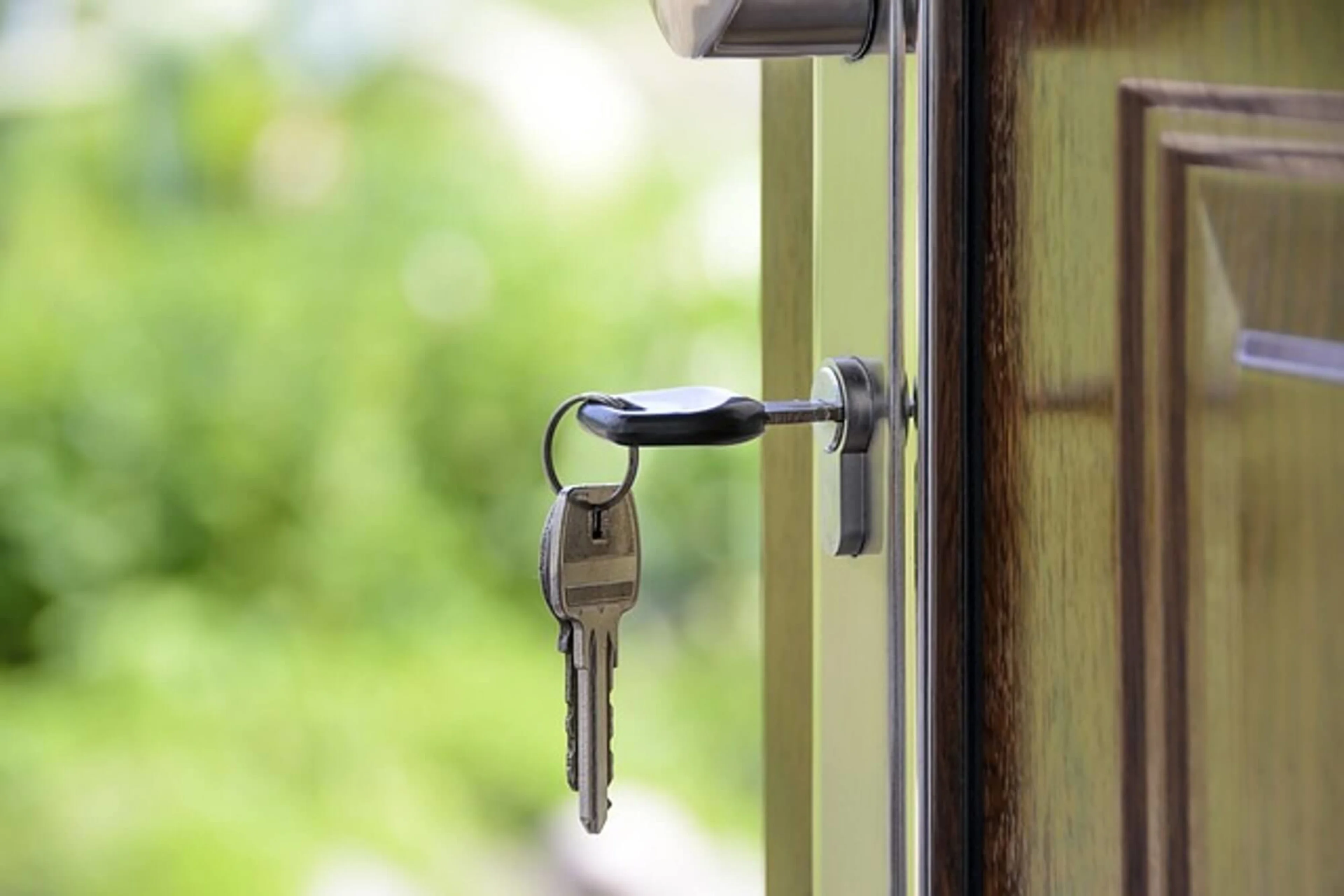 Keys in the door of a flat.