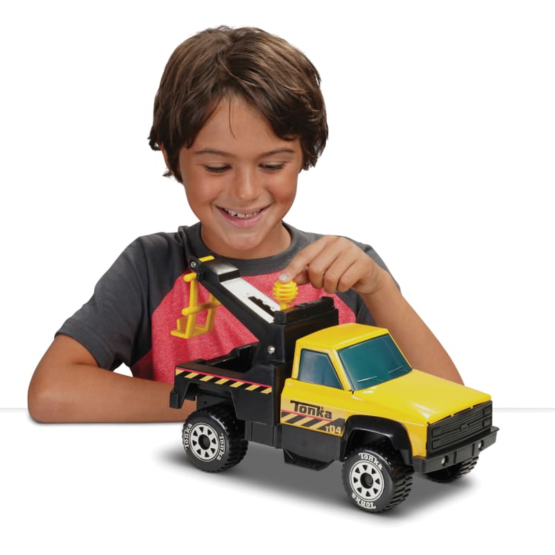 Classics Steel Tow Truck by Tonka at Fleet Farm