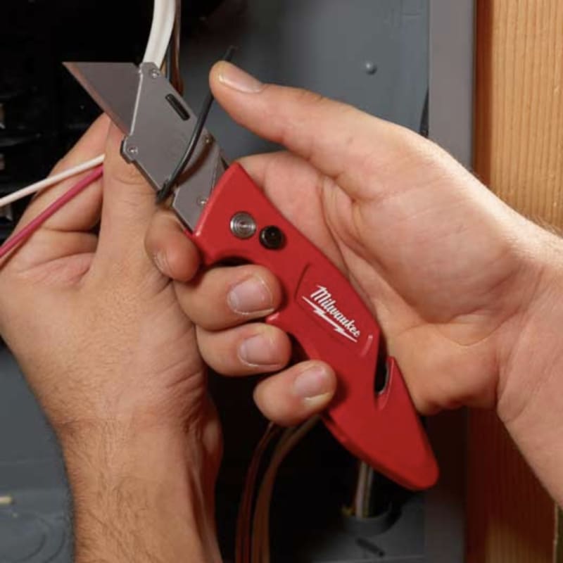 Milwaukee pocket multi tool store