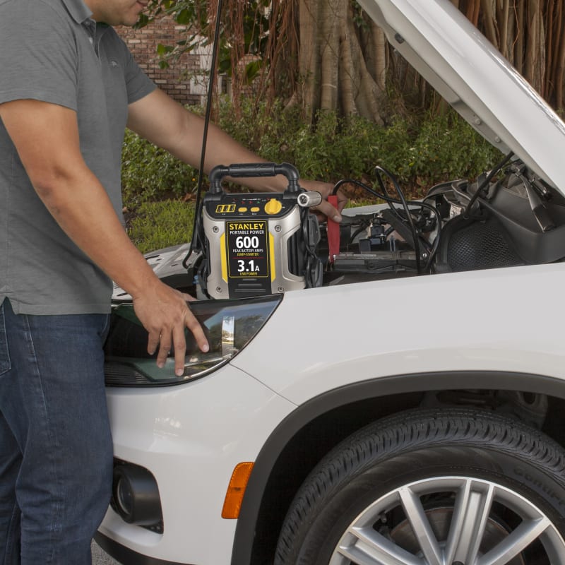 Stanley jump starter 600 top