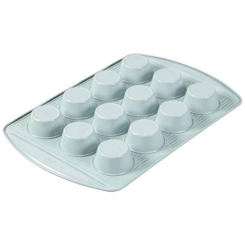 Wilton Muffin Pan with Cover, 12-Cup