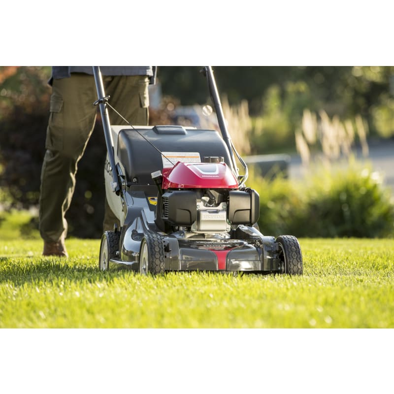 21 in 200cc 3 in 1 NeXite Deck Self Propelled Lawn Mower by Honda